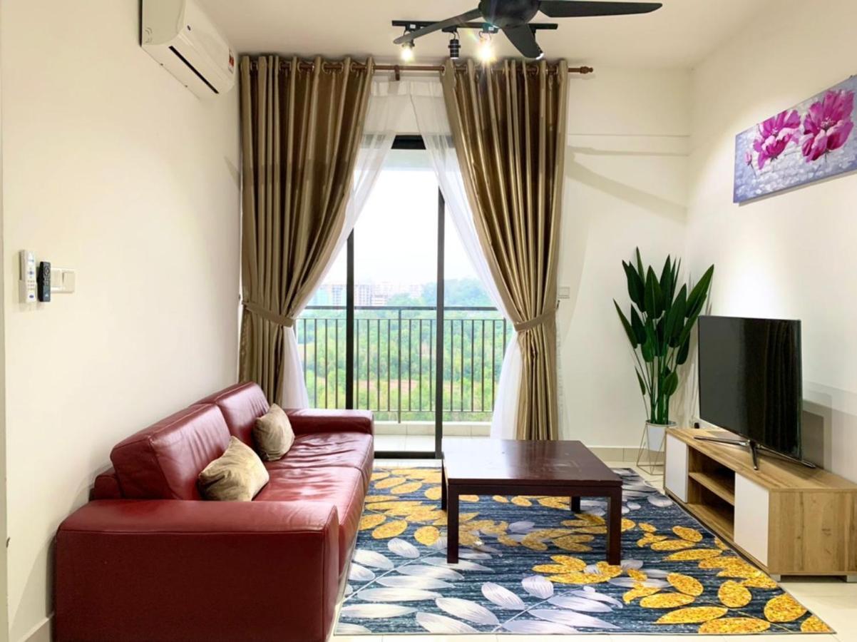 Mmg D'Tiara Homestay Kajang Bagian luar foto